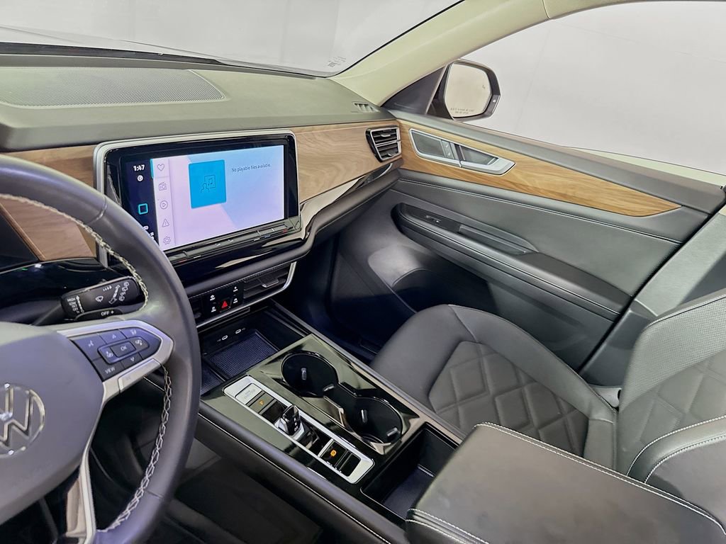 Used 2024 Volkswagen Atlas SE image 25