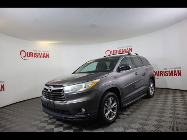 Used 2016 Toyota Highlander LE image 4