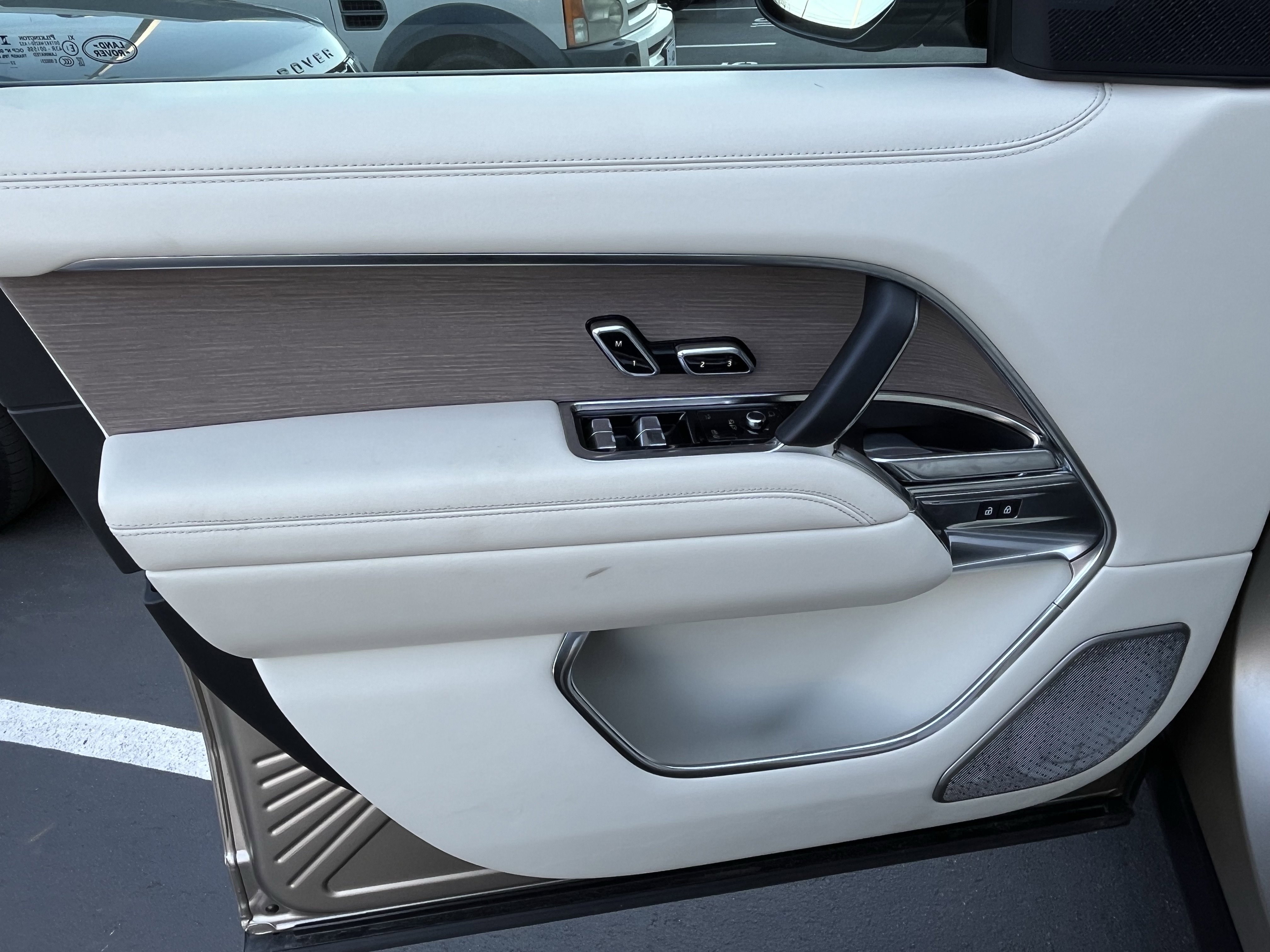 Certified 2023 Land Rover Range Rover First Edition image 14