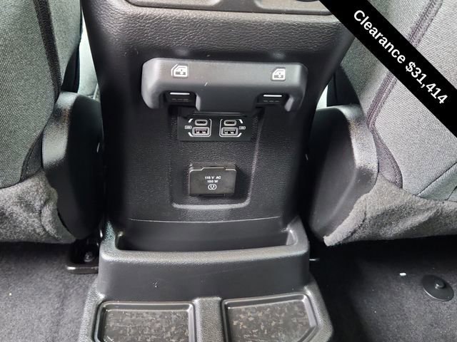 Used 2025 Jeep Wrangler Unlimited Sahara w/ Safety Group AWD/4WD image 24