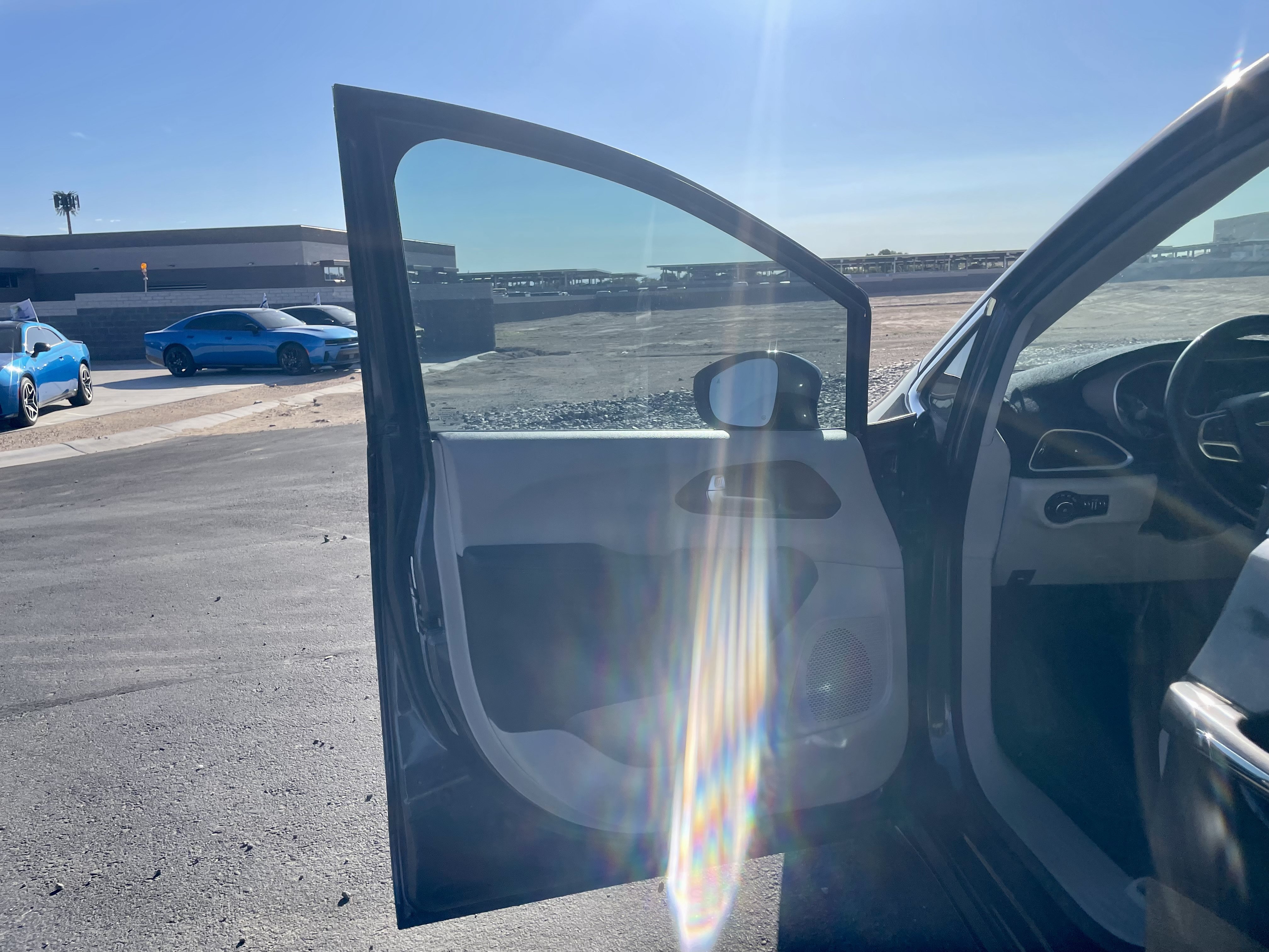 Used 2017 Chrysler Pacifica Touring-L FWD image 11