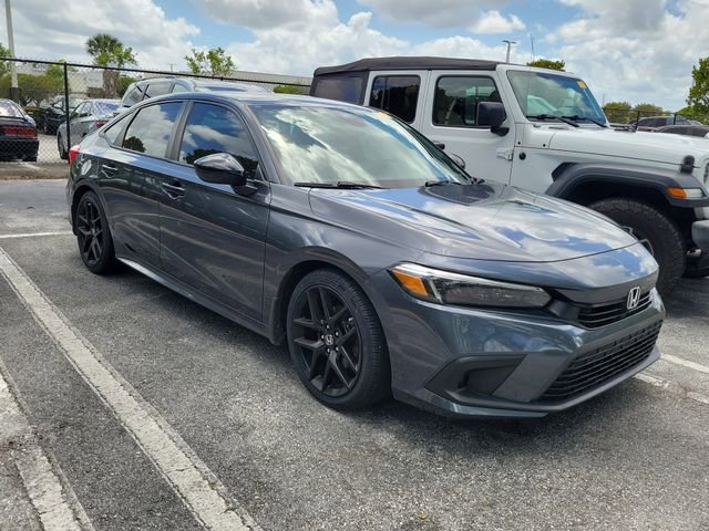 Used 2023 Honda Civic Sport image 3