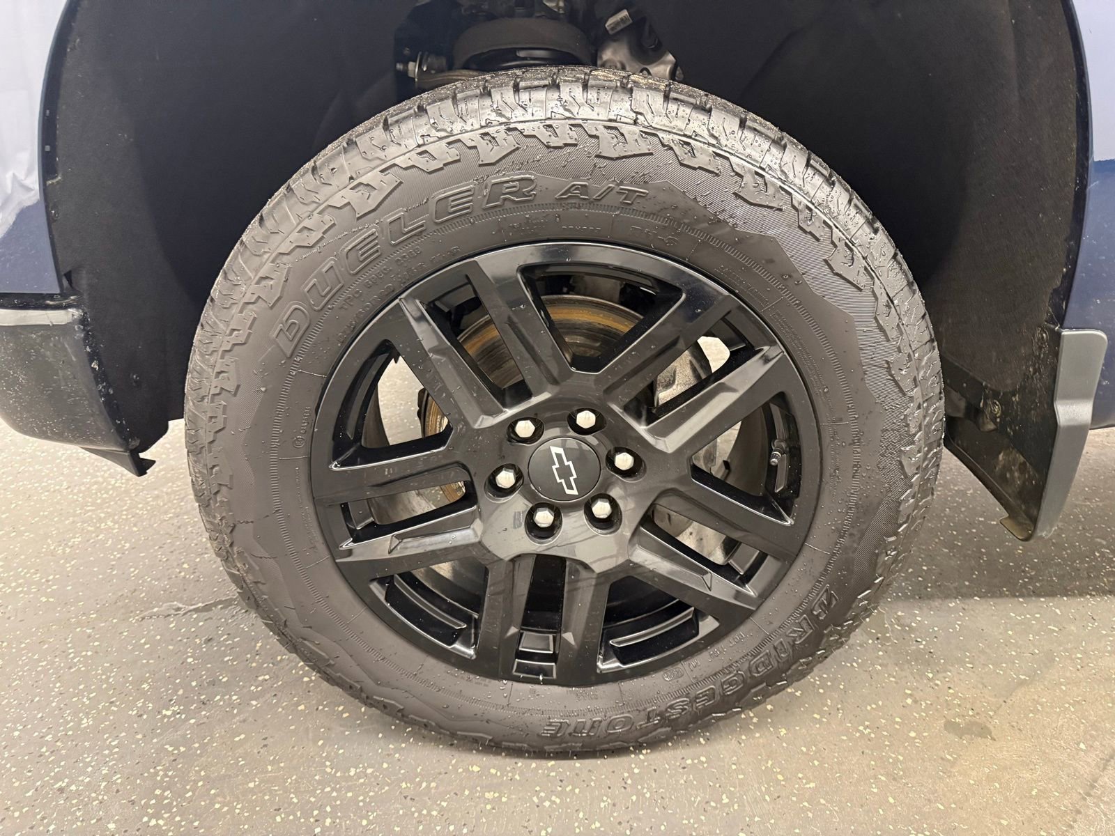 Used 2023 Chevrolet Silverado 1500 Custom Trail Boss w/ LPO, Dark Essentials Package image 18