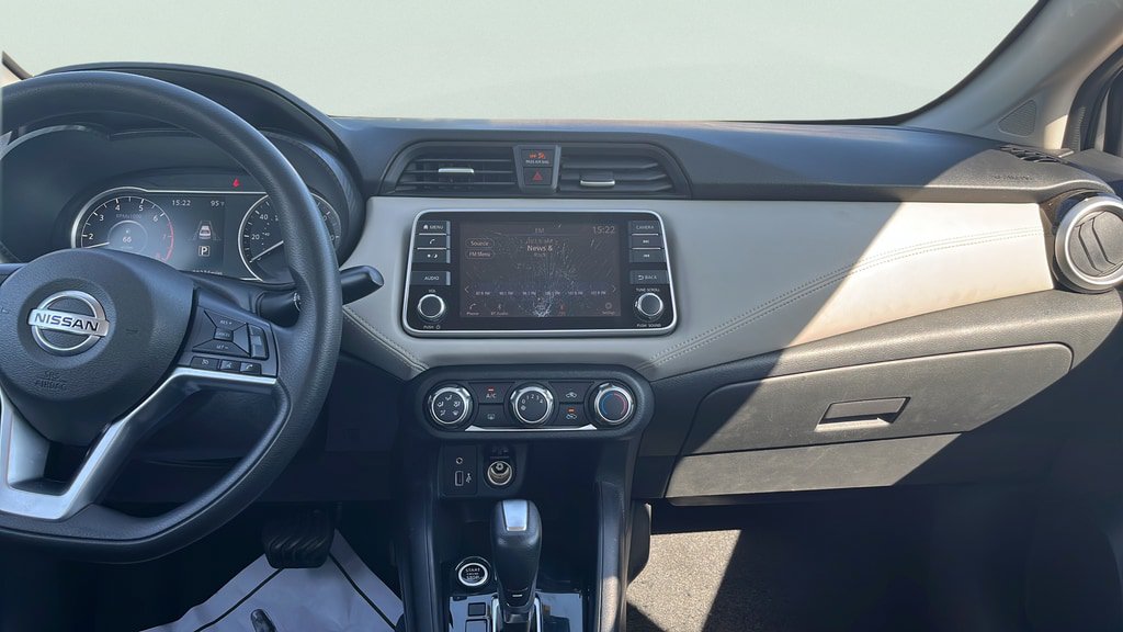 Used 2020 Nissan Versa SV FWD image 10