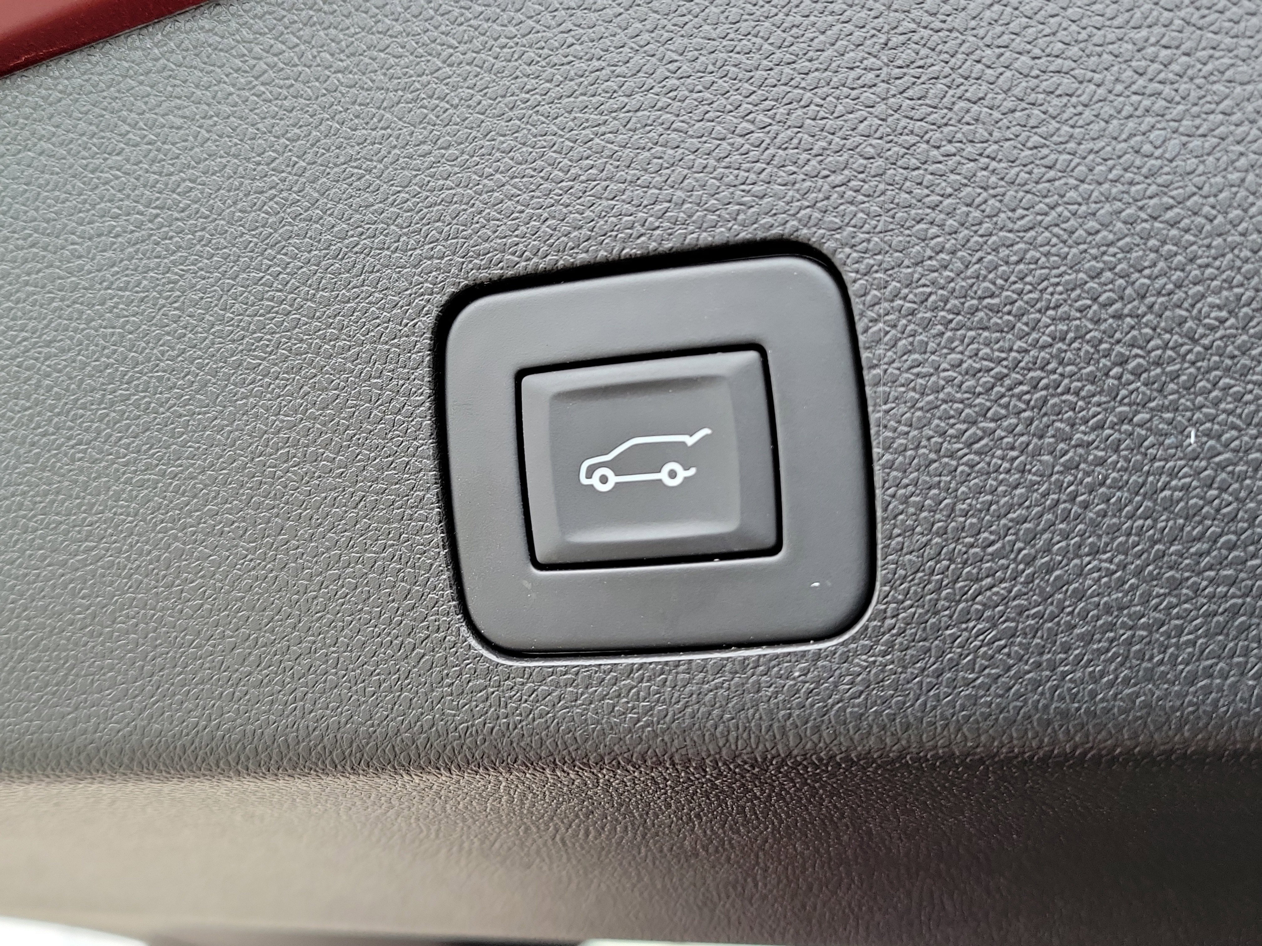 Certified 2023 Buick Encore GX Select w/ Sport Touring Package image 9