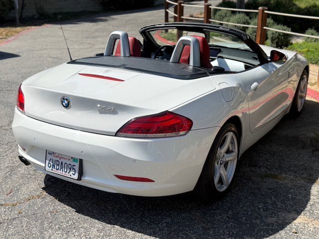 Used 2012 BMW Z4 sDrive28i RWD image 4