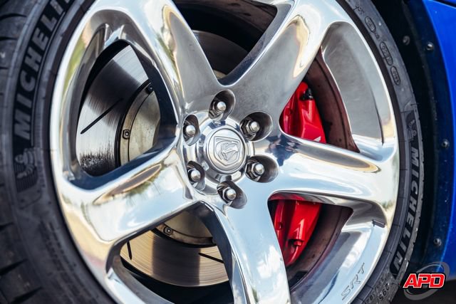 Used 2013 SRT Viper GTS w/ GTS Laguna Interior Pkg RWD image 3