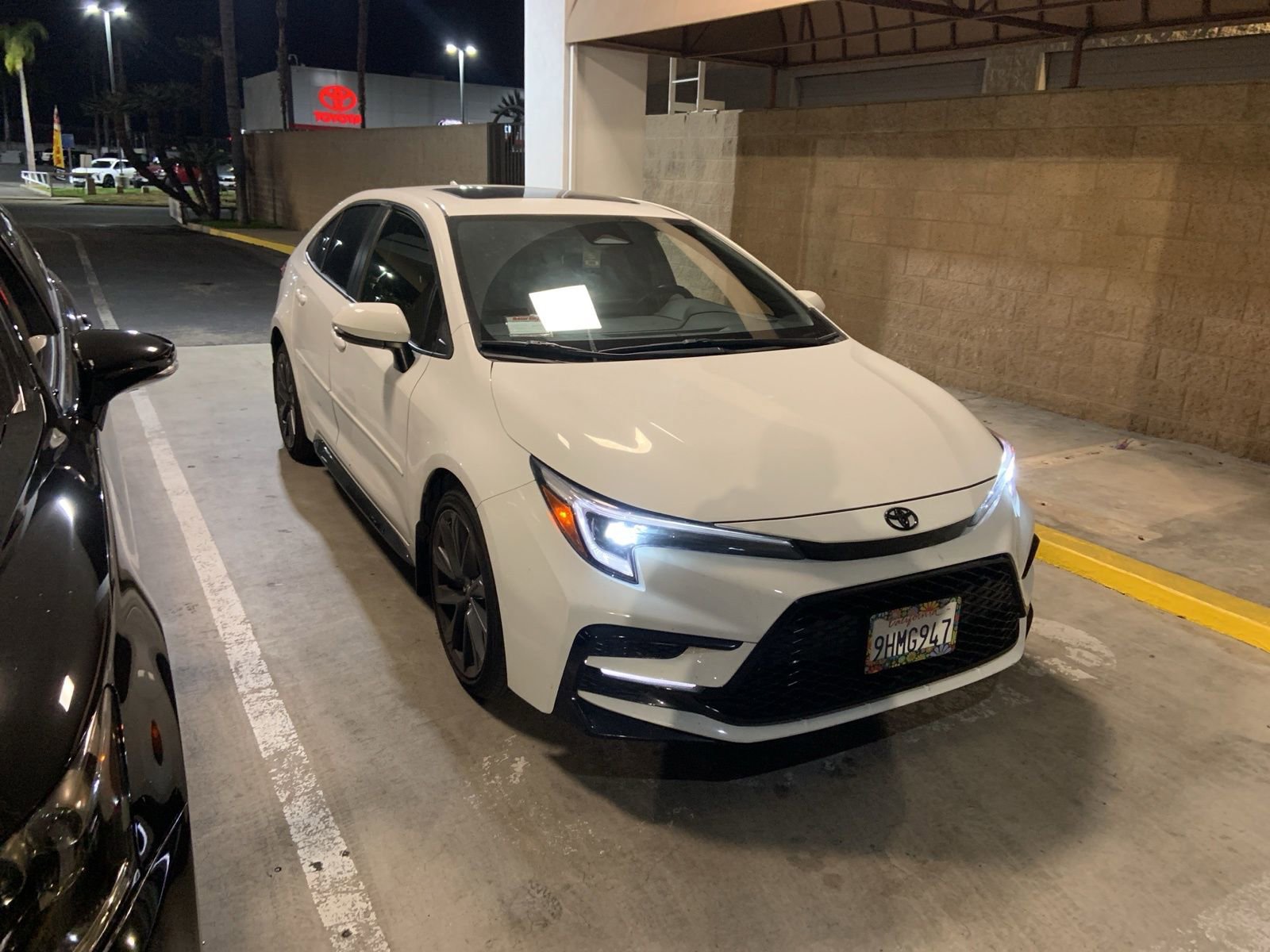 Used 2023 Toyota Corolla SE image 3