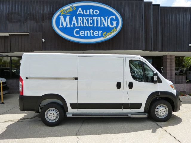 Used 2025 RAM ProMaster 2500 w/ U-Haul Equipment Group FWD image 4