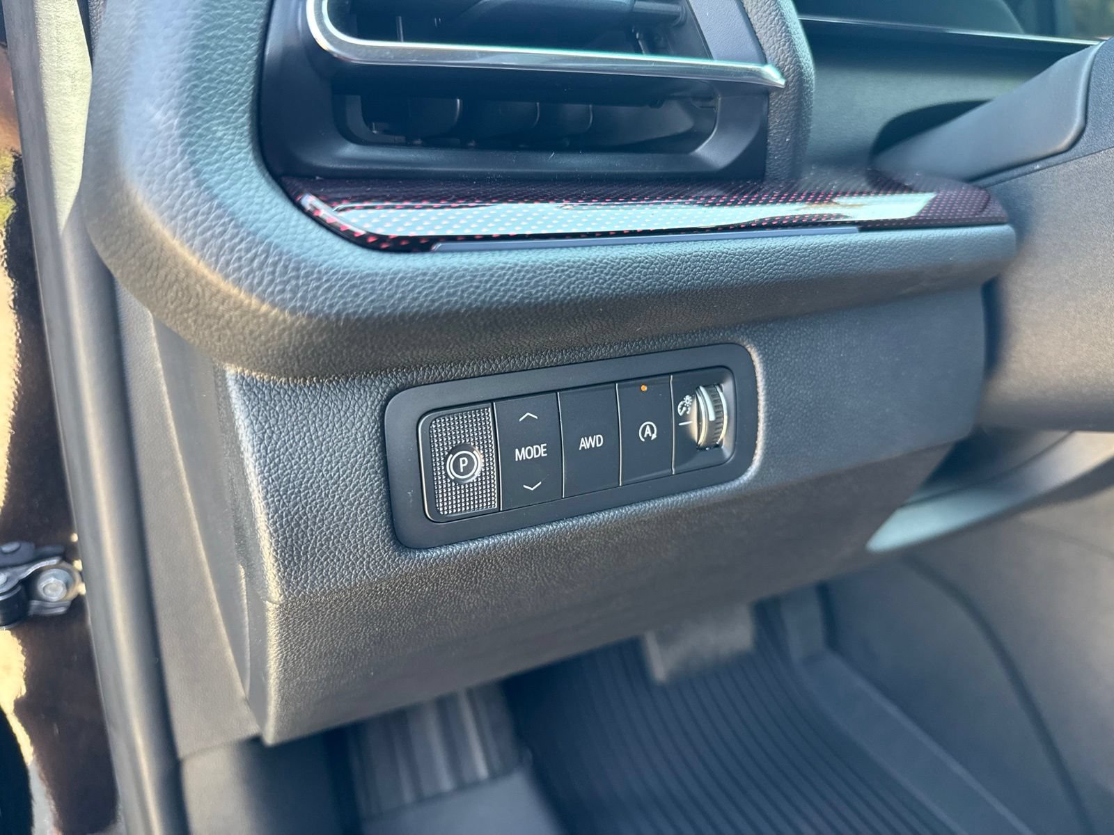 New 2027 Chevrolet Traverse RS w/ LPO, Floor Liner Package AWD/4WD image 22