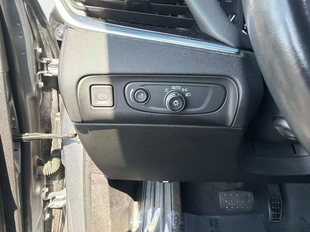 Used 2020 Buick Enclave Avenir w/ Avenir Technology Package FWD image 30