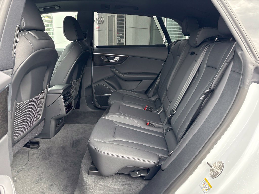 New 2027 Audi Q8 Premium Plus AWD/4WD image 32