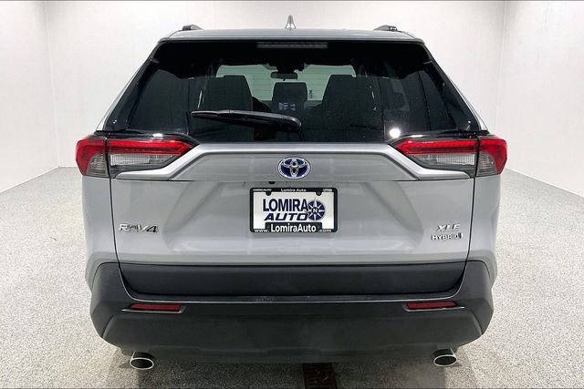 Used 2021 Toyota RAV4 XLE w/ XLE Grade Weather Package image 6