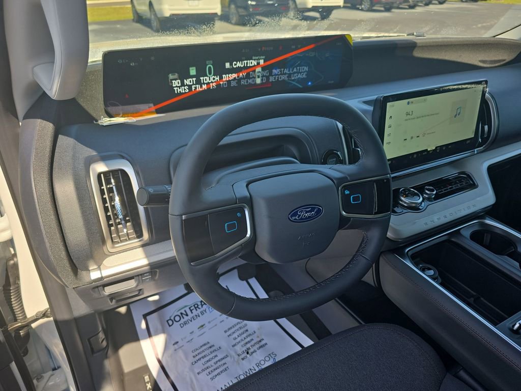 New 2025 Ford Expedition Max Active image 14