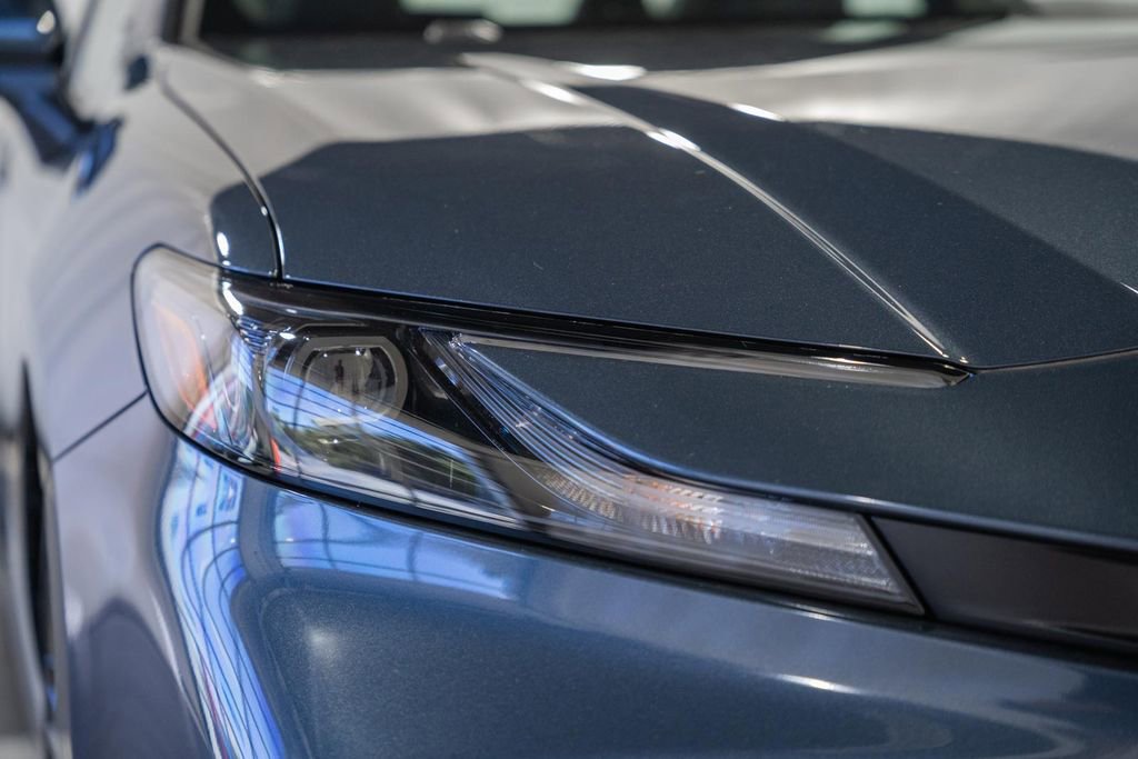 New 2026 Toyota Camry SE FWD image 11