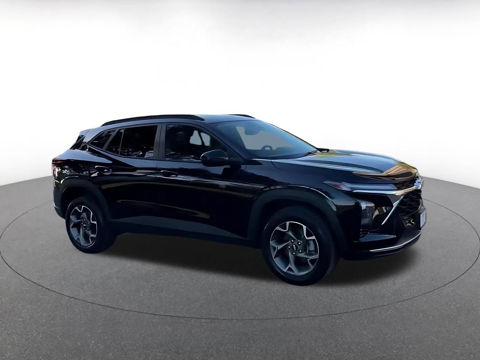 Used 2025 Chevrolet Trax LT FWD video 2