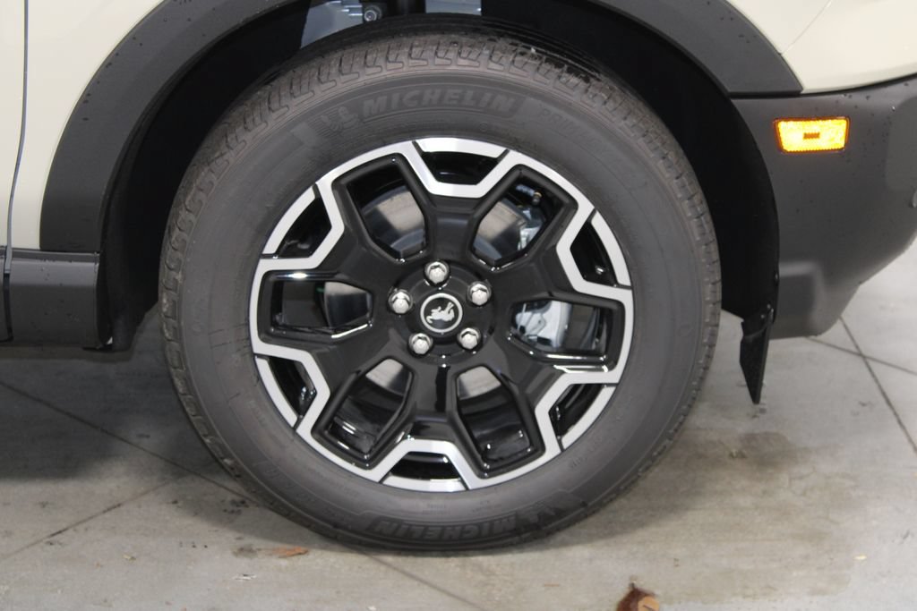 New 2025 Ford Bronco Sport Outer Banks w/ Outer Banks Tech Package+ AWD/4WD image 12