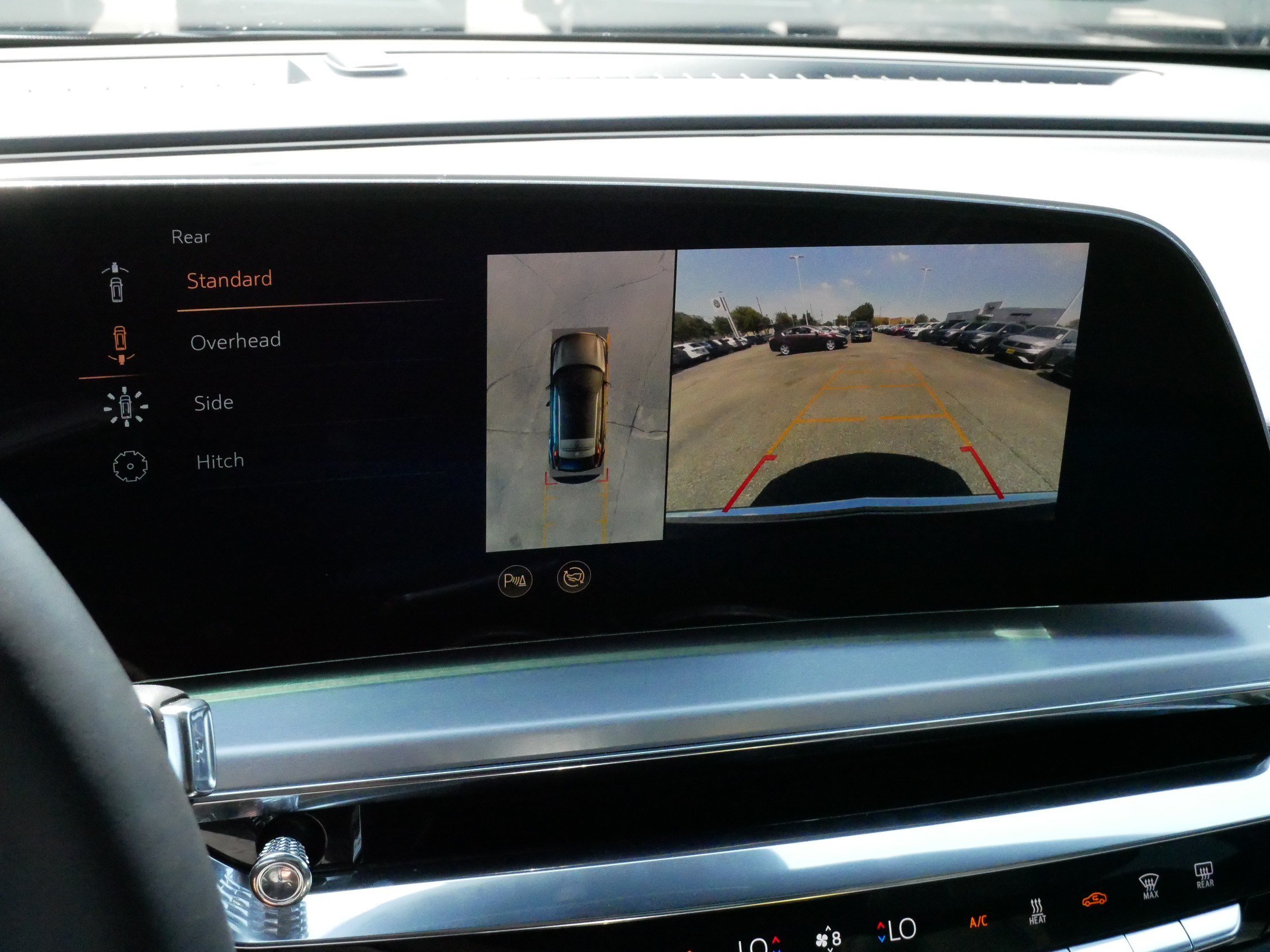 Used 2024 Cadillac Lyriq Luxury AWD/4WD image 28