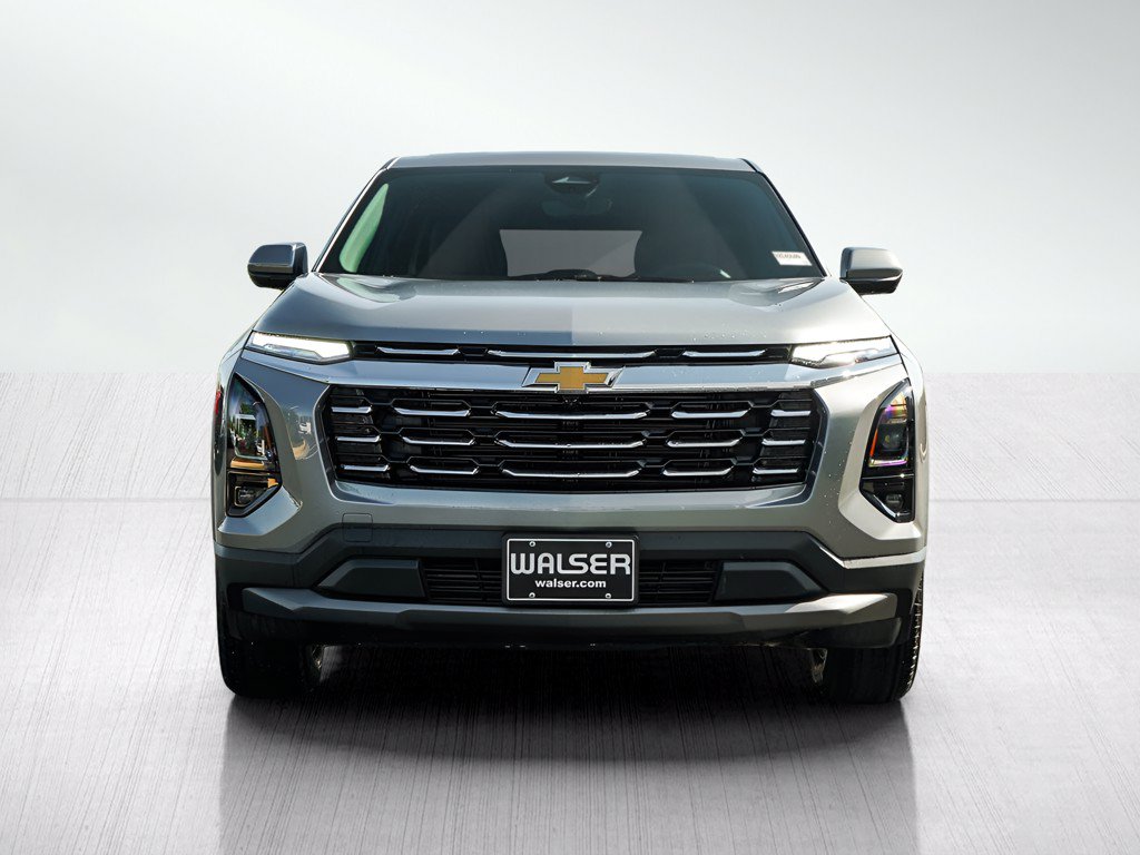 New 2026 Chevrolet Equinox LT w/ Convenience Package II AWD/4WD image 2
