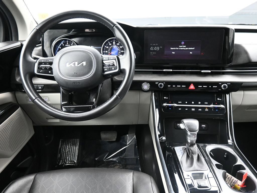 Certified 2023 Kia Carnival EX image 19