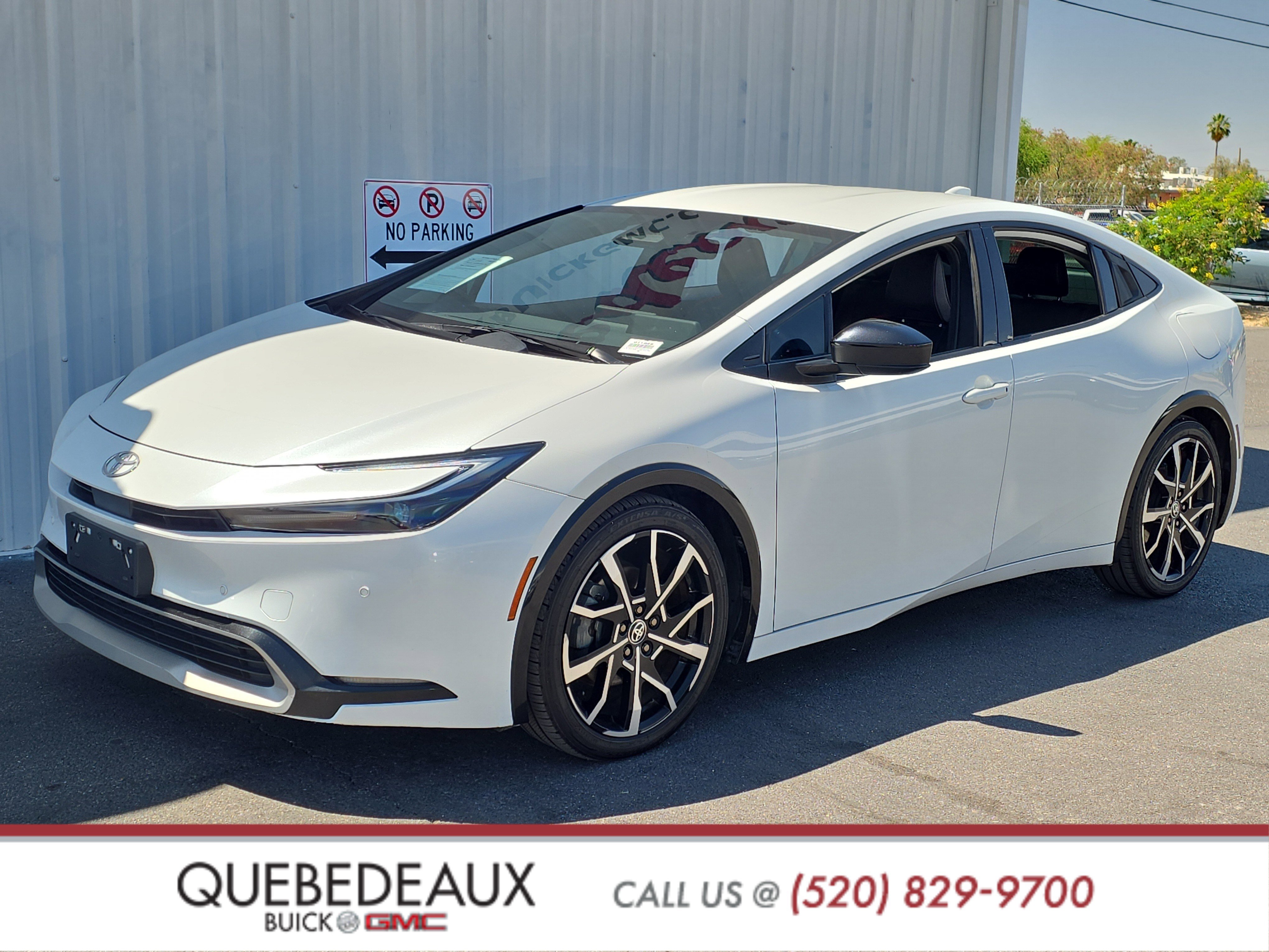Used 2023 Toyota Prius Prime FWD image 3