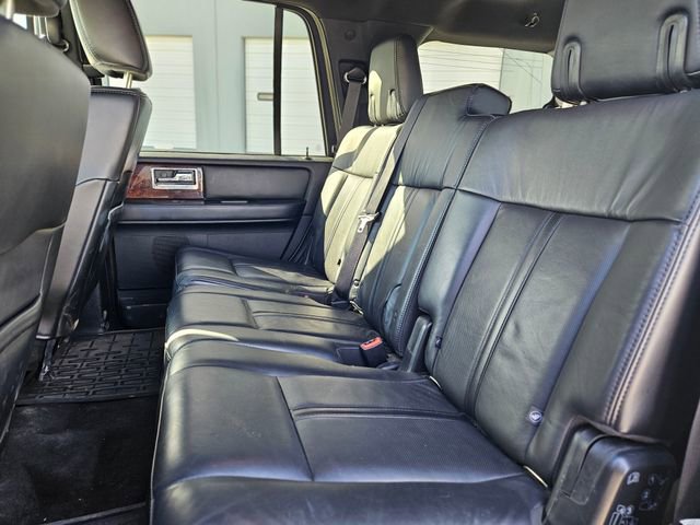 Used 2015 Lincoln Navigator 4WD image 13