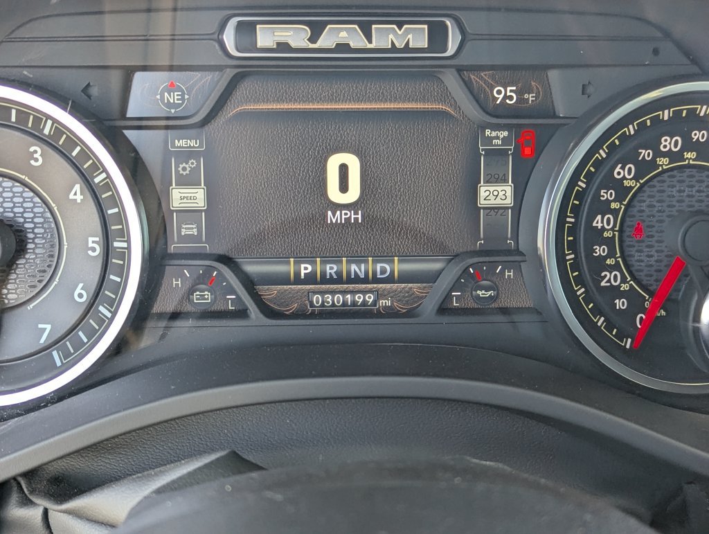 Used 2023 RAM 1500 Laramie AWD/4WD image 23