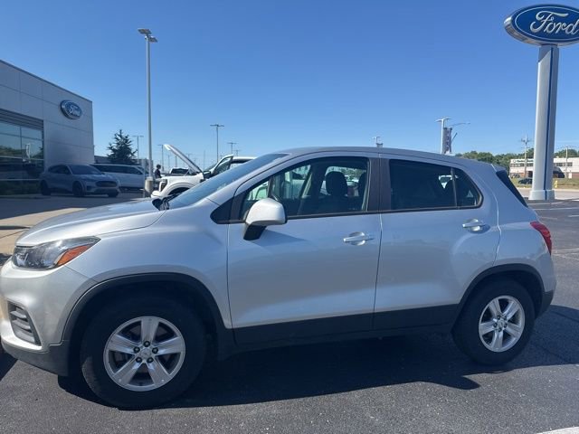 Used 2018 Chevrolet Trax LS AWD/4WD image 8