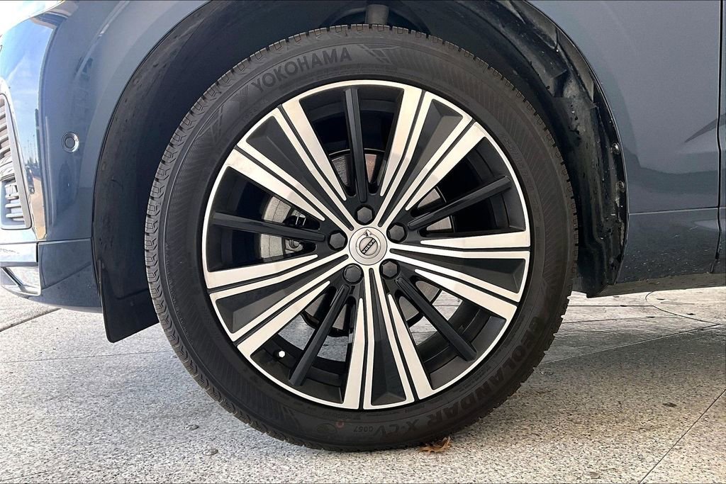 Used 2023 Volvo XC60 B5 Plus w/ Protection Package Premier image 11
