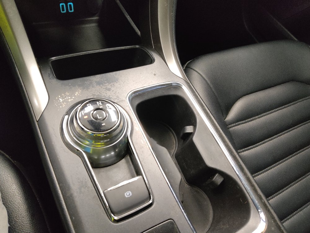 Used 2020 Ford Fusion SEL FWD image 26