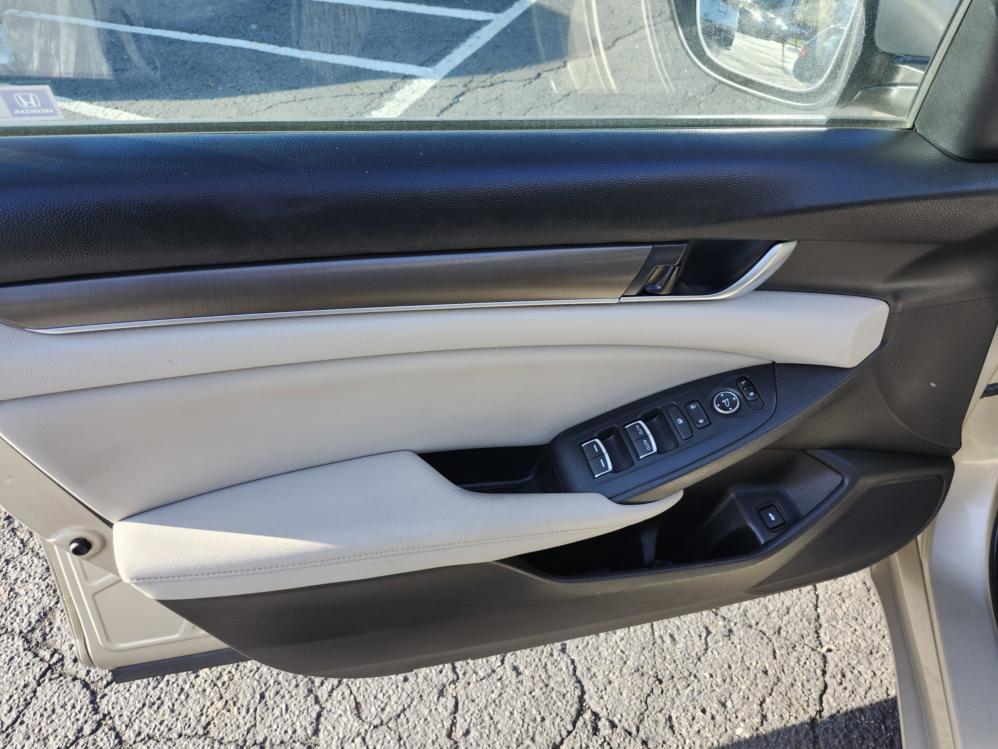 Used 2018 Honda Accord LX image 22