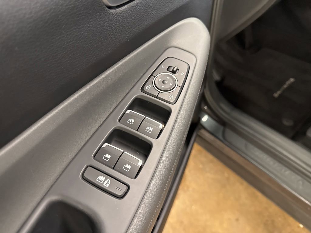 Used 2023 Hyundai Santa Fe SEL image 12