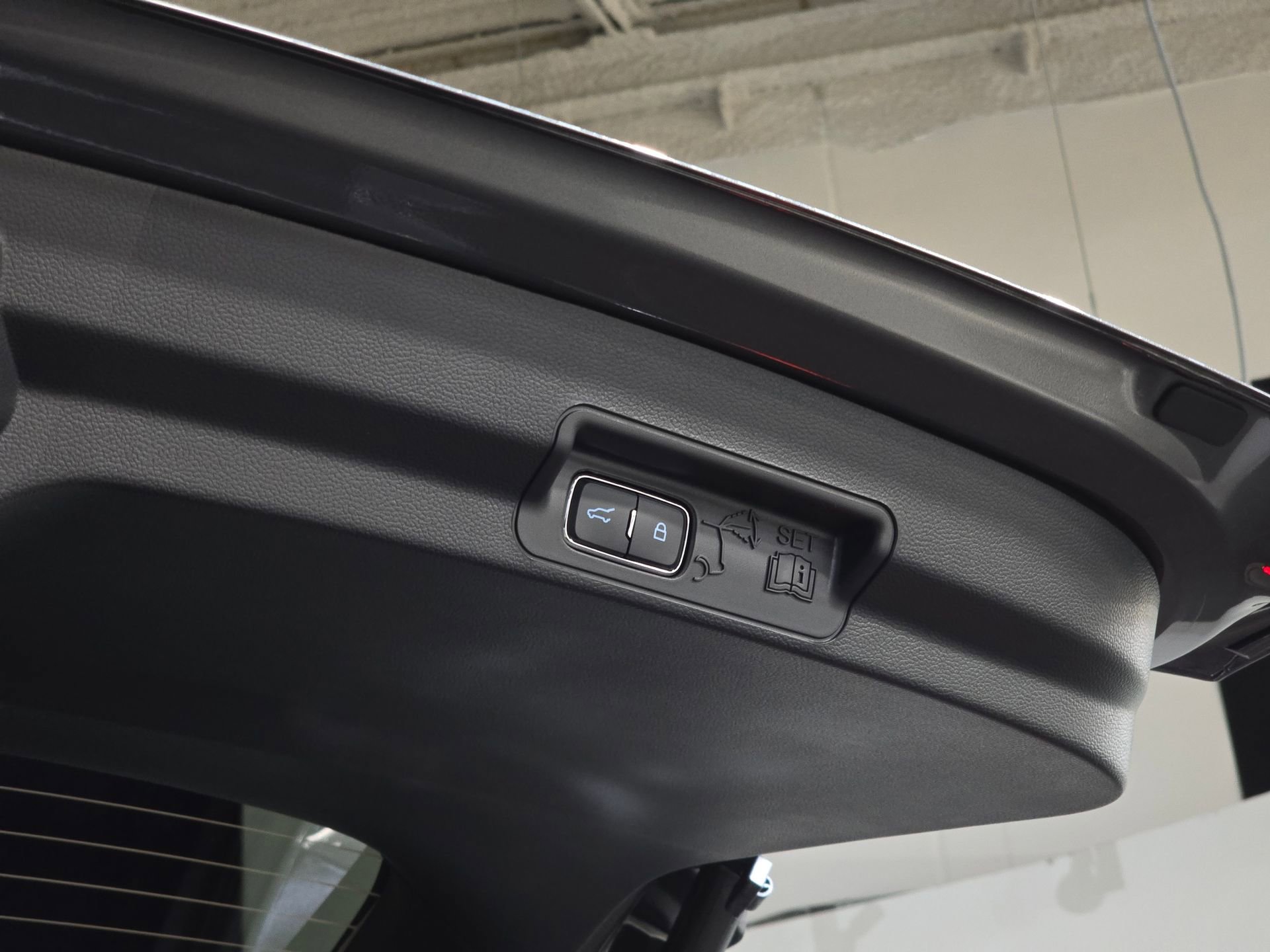 New 2026 Ford Explorer ST-Line w/ ST-Line Street Pack image 13