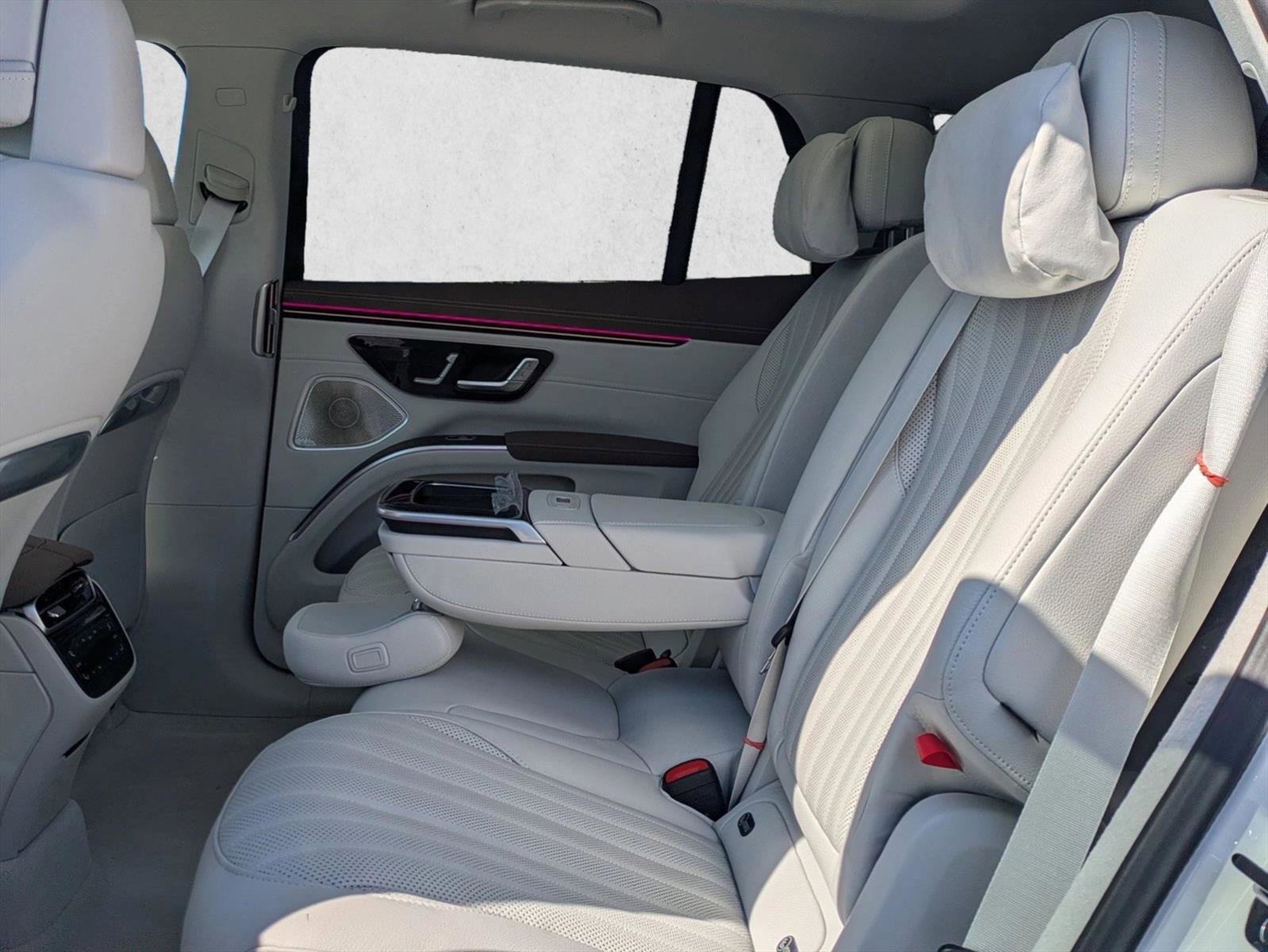 New 2026 Mercedes-Benz EQS 400 4MATIC SUV image 15
