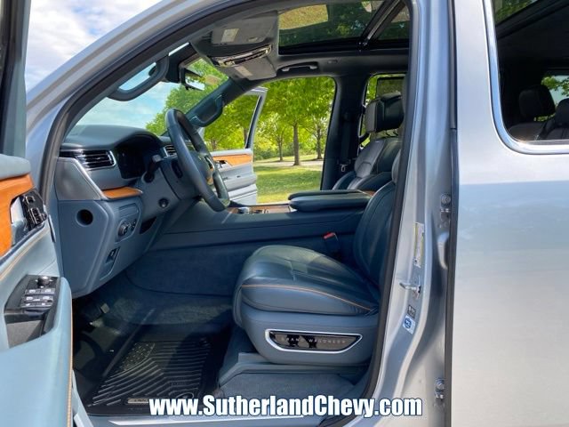 Used 2023 Jeep Grand Wagoneer Series II w/ Flexible Seating Group AWD/4WD image 17