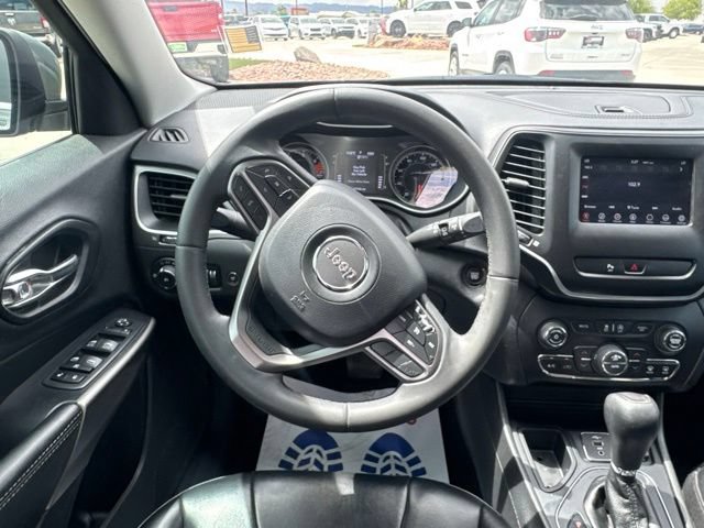Certified 2020 Jeep Cherokee Latitude Plus w/ Comfort/Convenience Group FWD image 15
