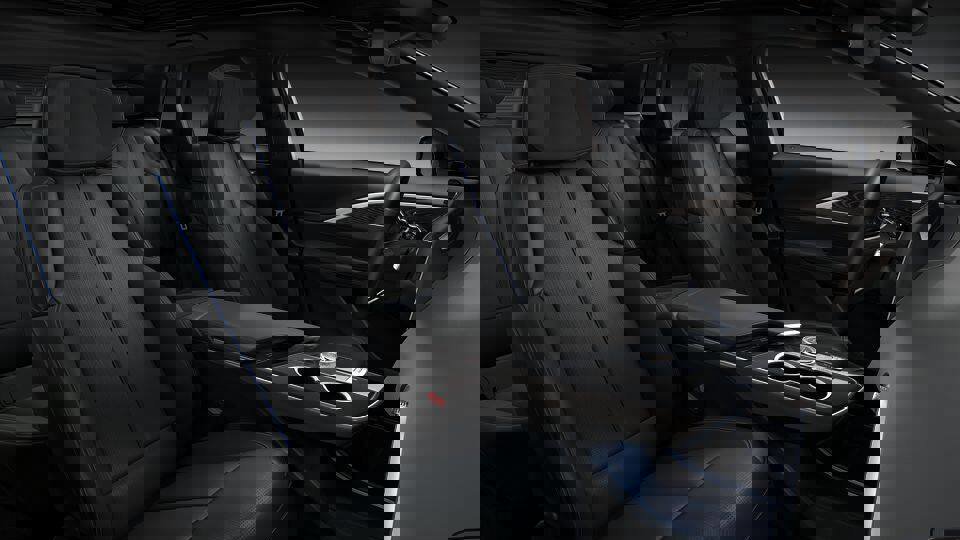 New 2025 Cadillac Lyriq Sport image 29