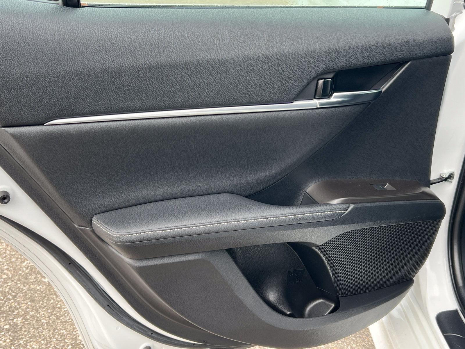 Used 2022 Toyota Camry XSE FWD image 35
