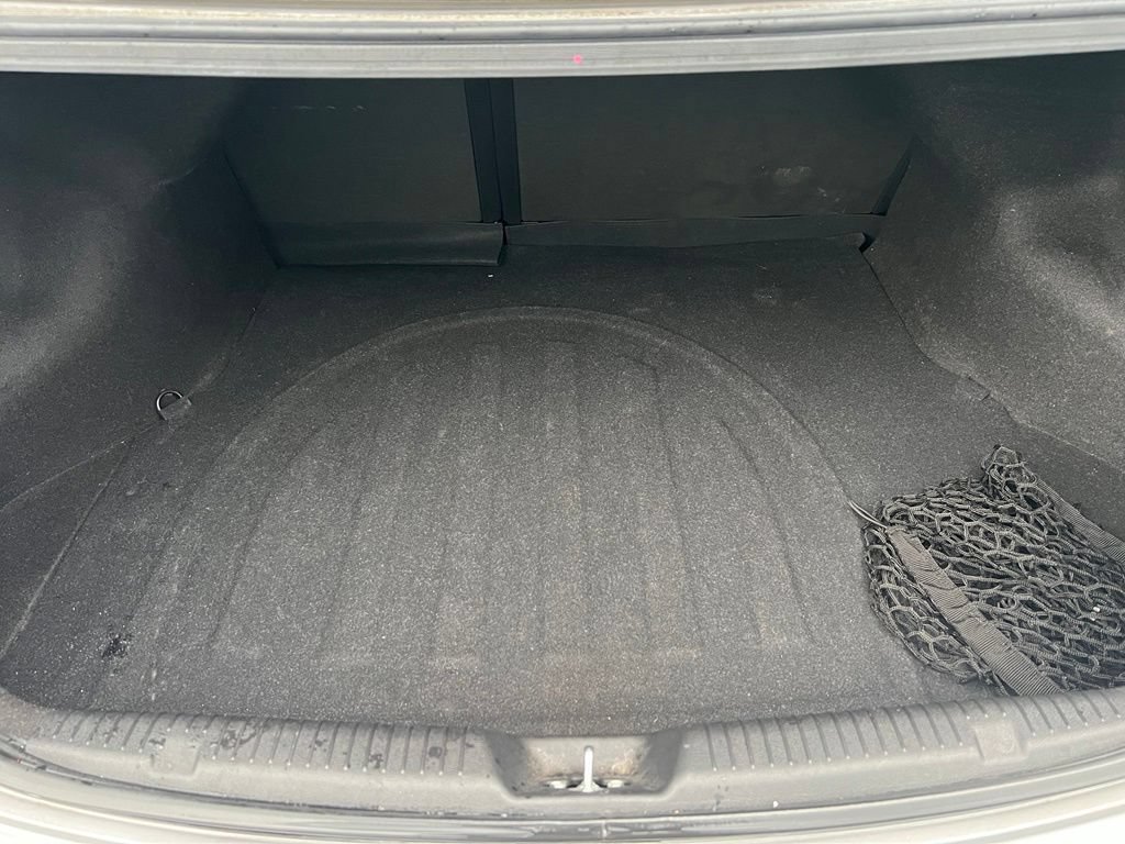 Used 2013 Hyundai Elantra GLS FWD image 11