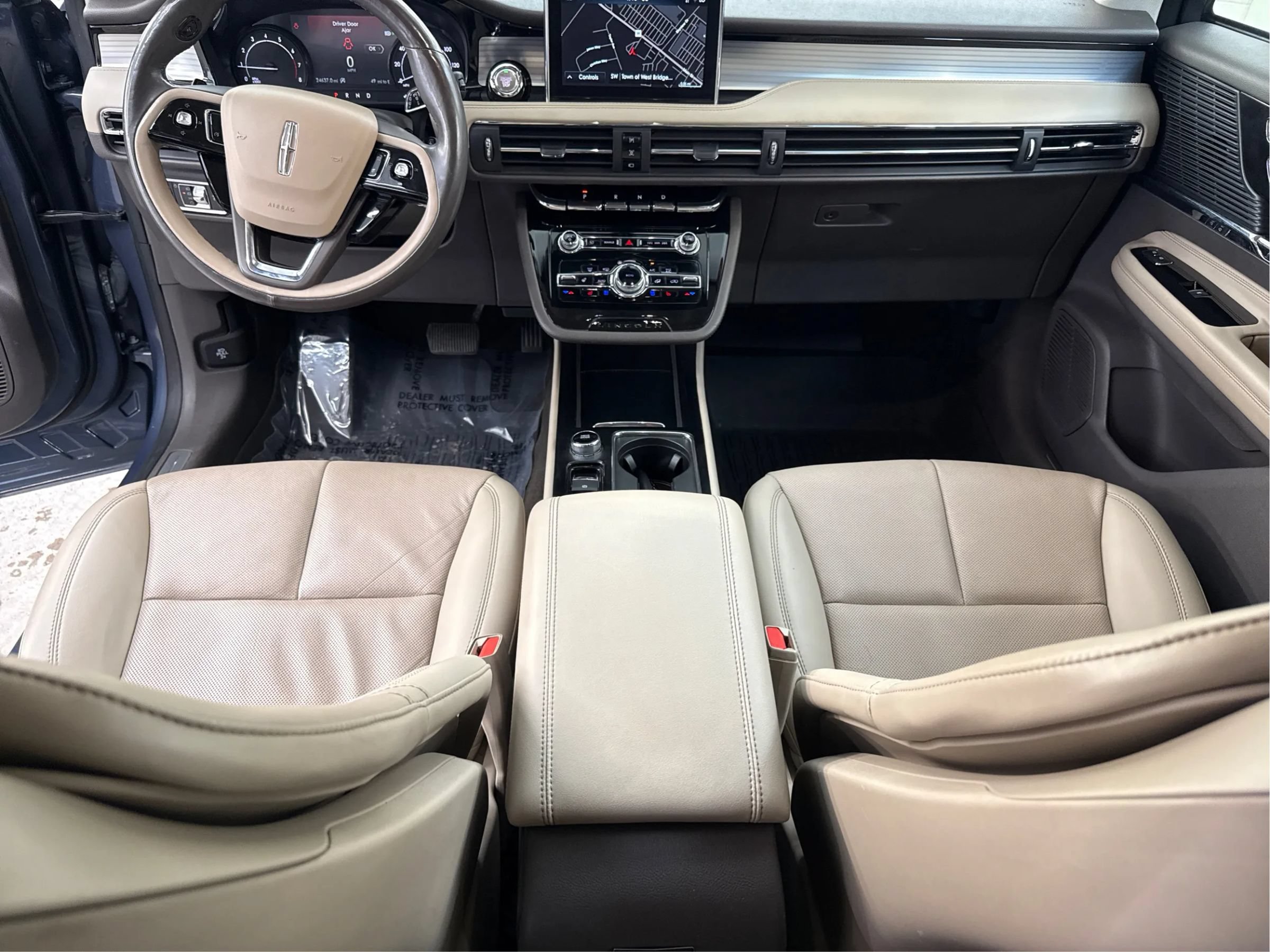 Used 2022 Lincoln Corsair AWD w/ Premium Package image 22