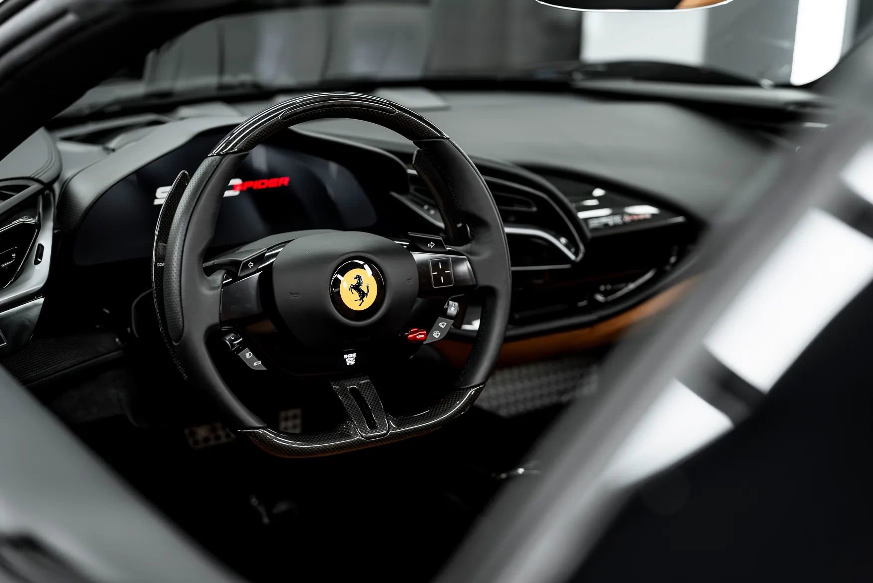 Used 2023 Ferrari SF90 Spider image 17