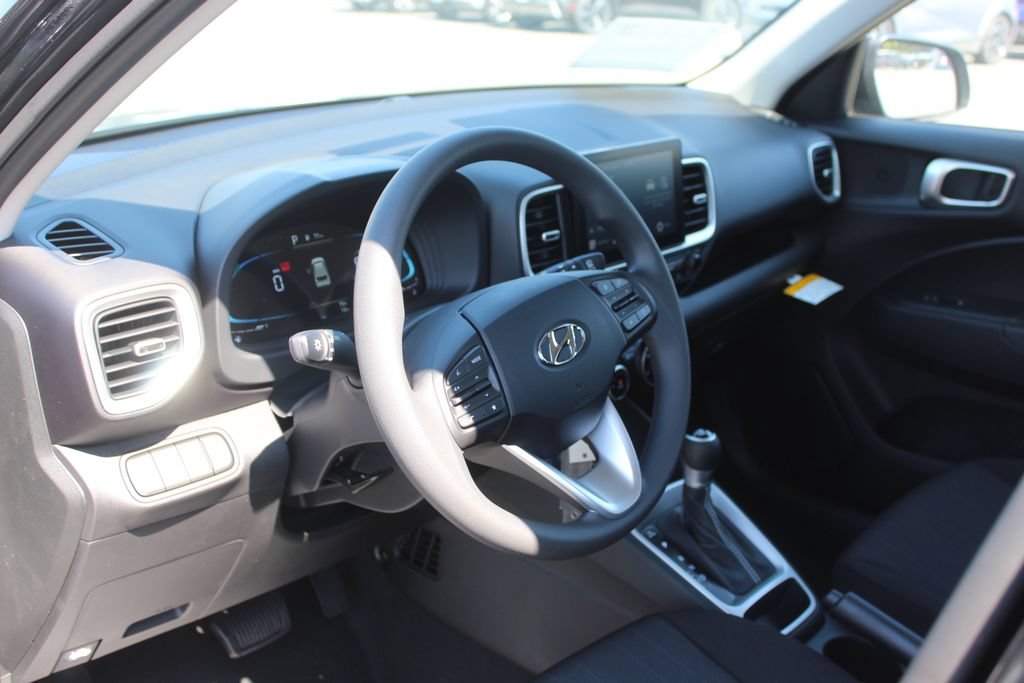 New 2026 Hyundai Venue SE FWD image 11