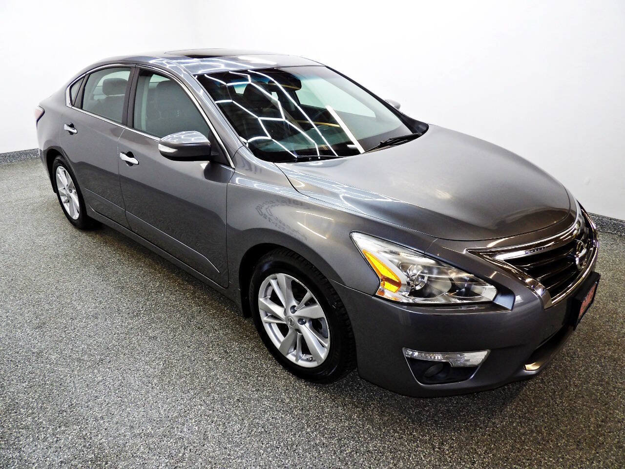 Used 2015 Nissan Altima 2.5 SL w/ Moonroof Package FWD image 3