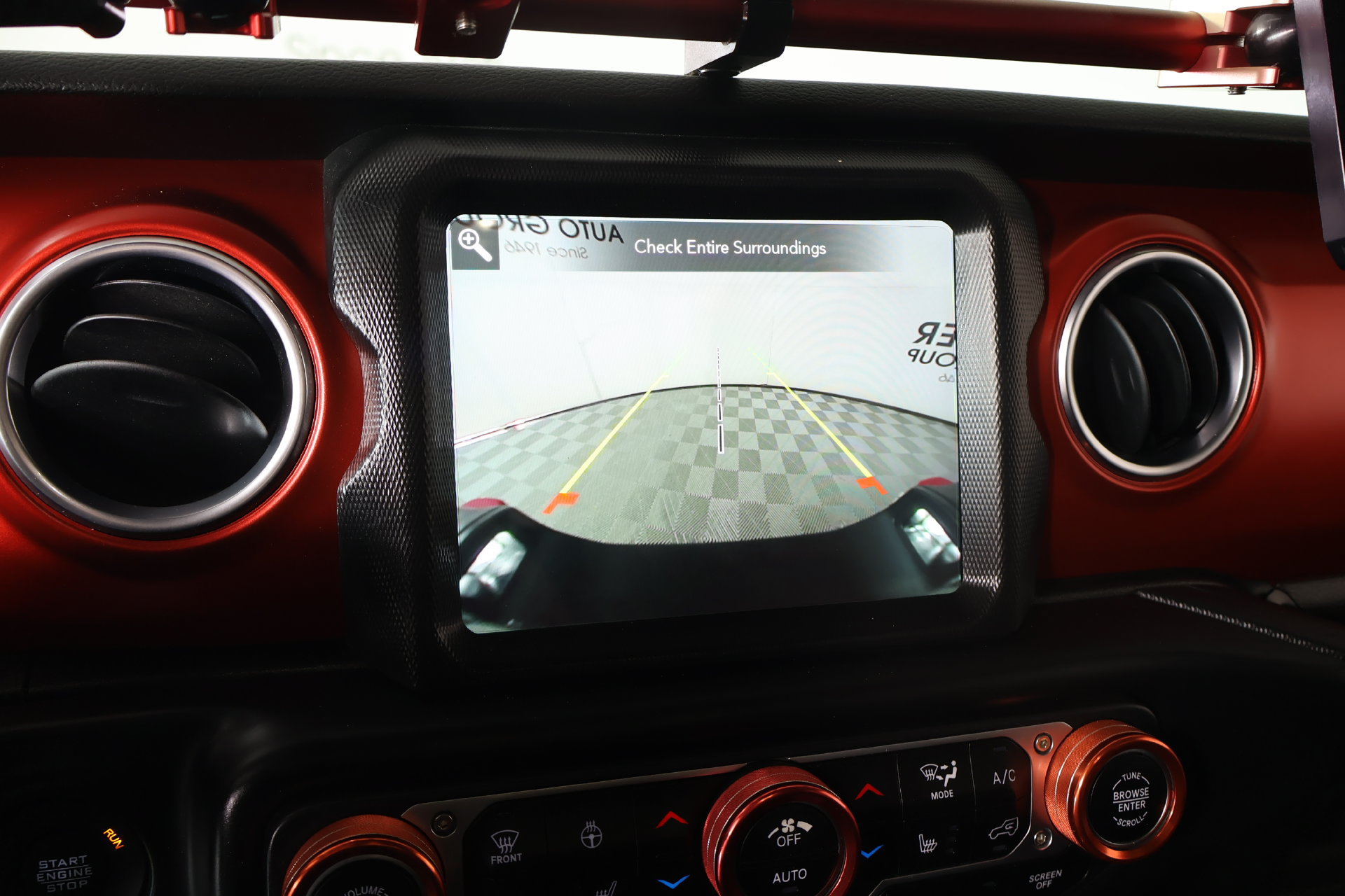 Used 2023 Jeep Gladiator Rubicon w/ Cold Weather Group AWD/4WD image 6