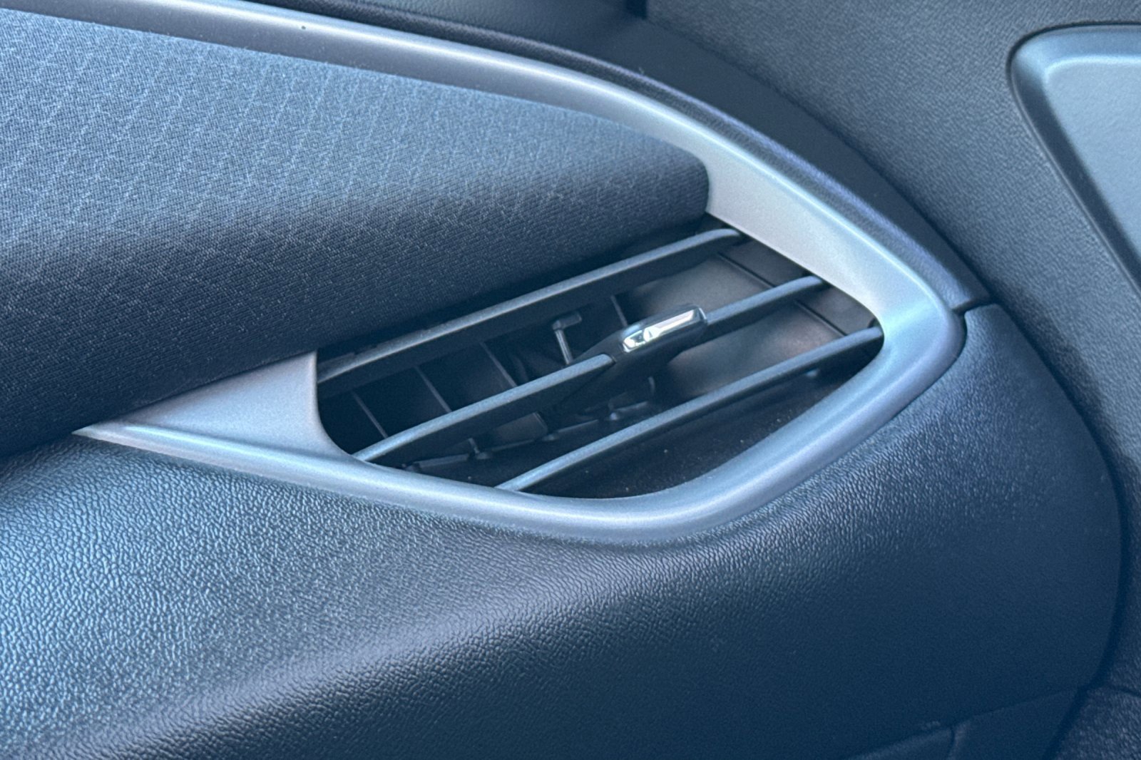 Used 2024 Chevrolet Malibu LT image 29