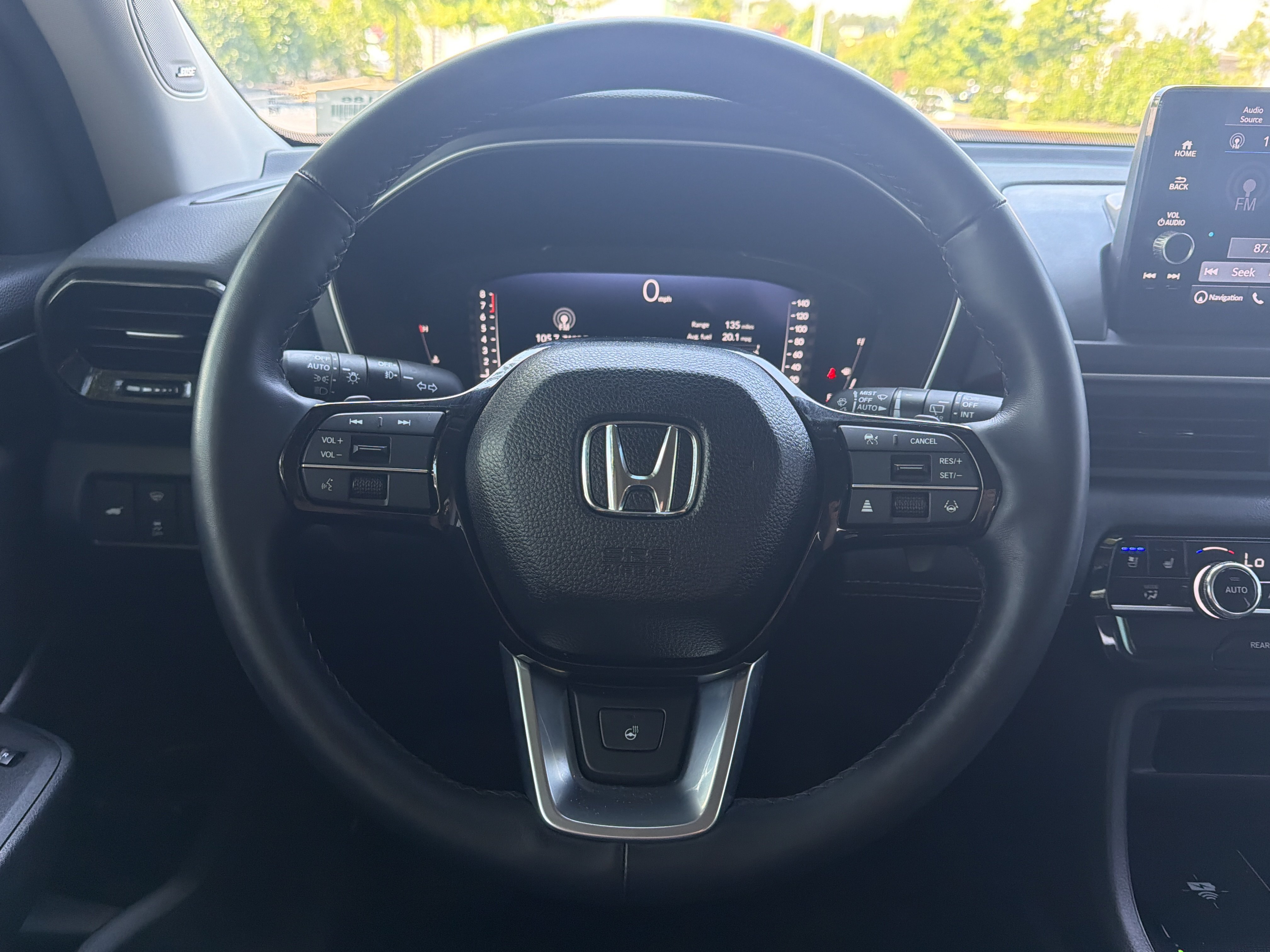 Used 2025 Honda Pilot Elite image 17