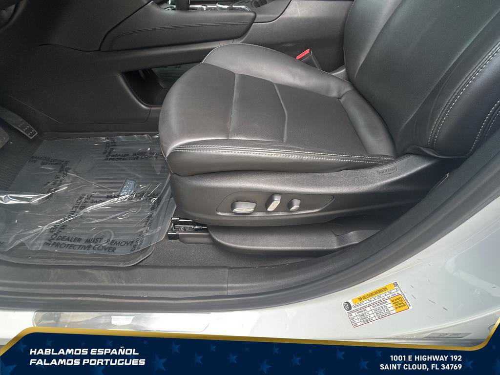 Used 2023 Cadillac XT6 Premium Luxury w/ Technology Package FWD image 13