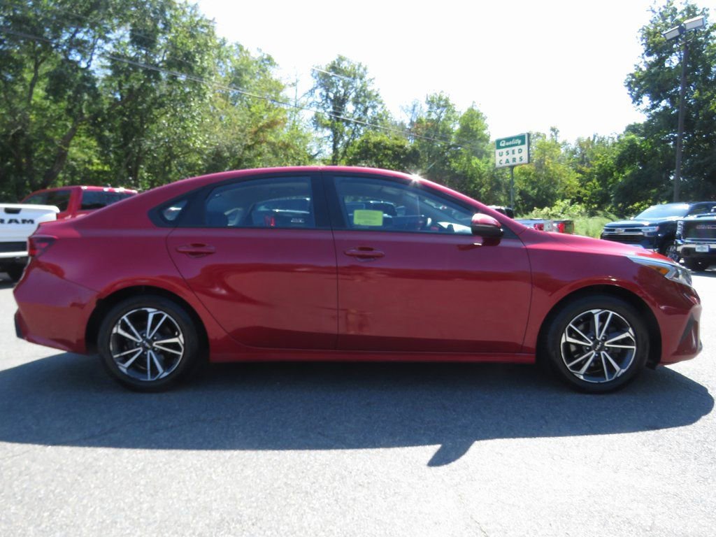 Used 2023 Kia Forte LXS w/ LXS Technology Package image 5