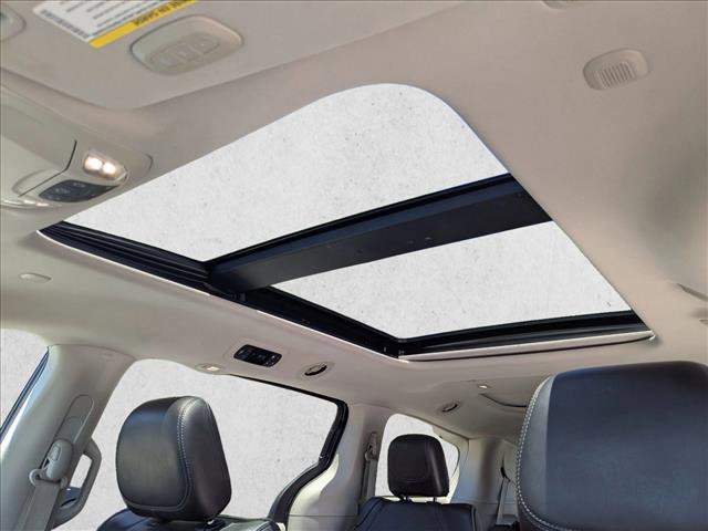 Used 2020 Chrysler Pacifica Limited FWD image 18