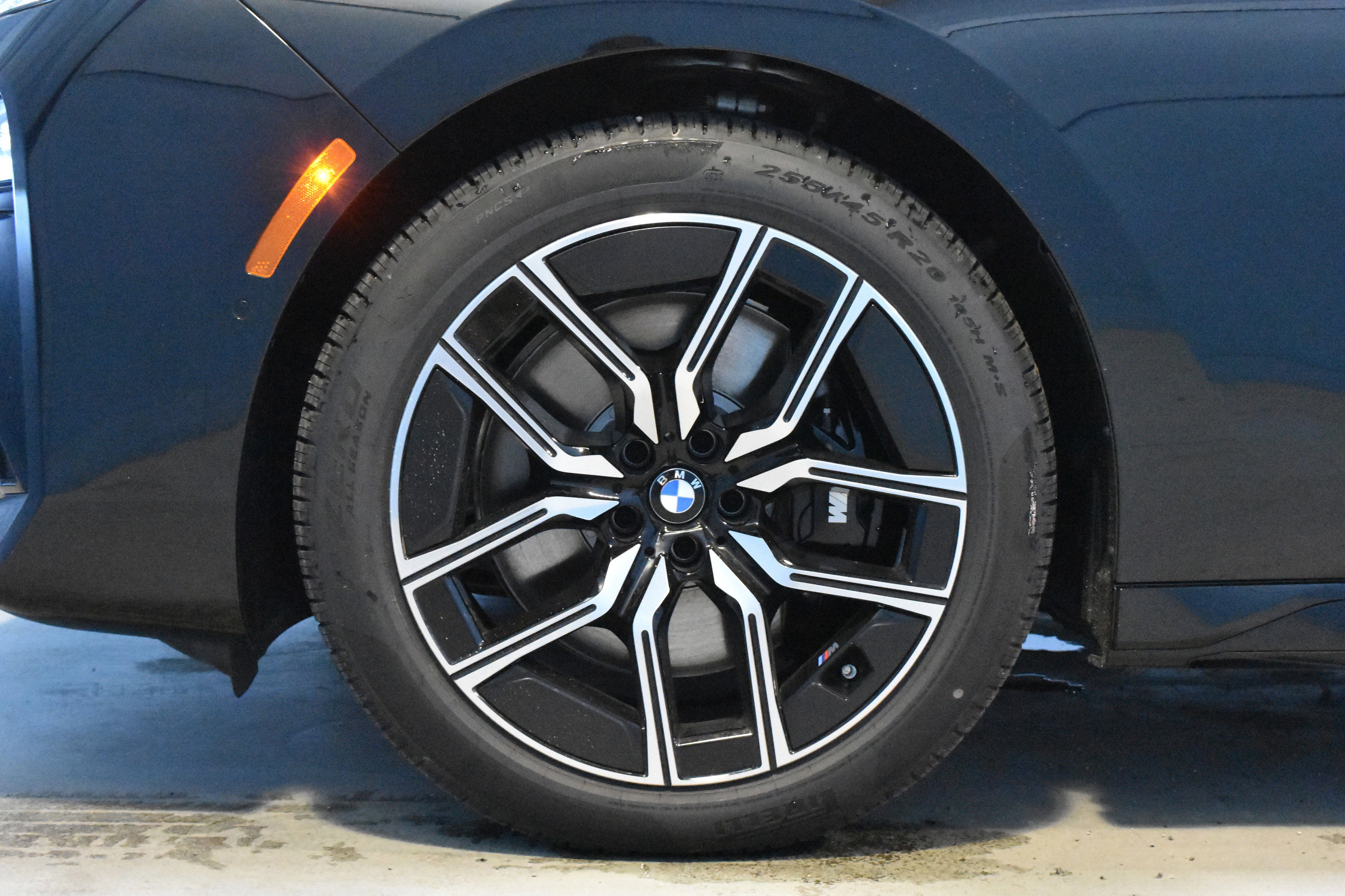 New 2026 BMW 760i xDrive w/ Executive Package AWD/4WD image 19